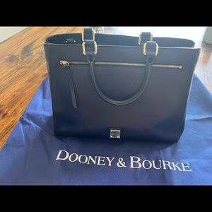 Dooney & Bourke zipper purse